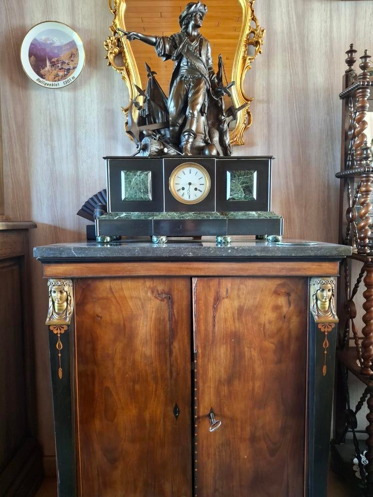 Jean Bart beeld met kast, Ophalen