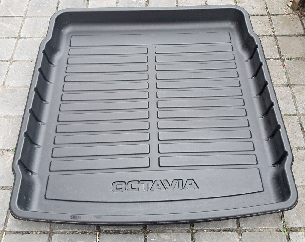 Harde kofferbak - Skoda Octavia, Ophalen, Gebruikt