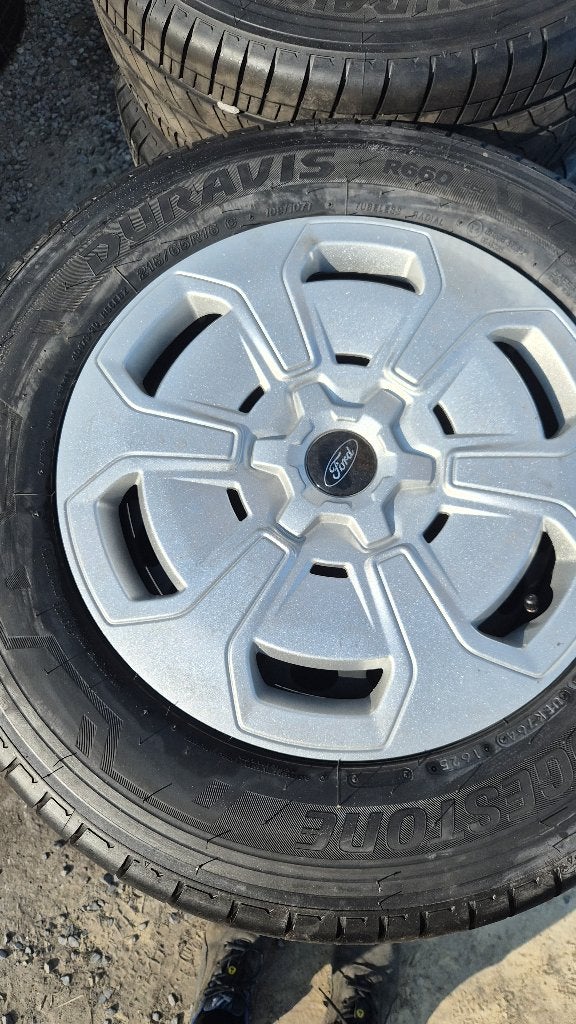Ford transit custom, Enlèvement, Pneu(s)