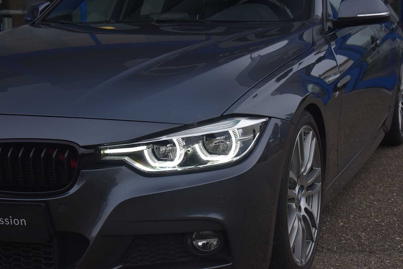 BMW 3 Serie 318 Touring dA M Sport Panoramic Roof LED 19inch, Auto's, Automaat, https://public.car-pass.be/vhr/059191ed-8317-407f-9fed-0d72b5a5fb11