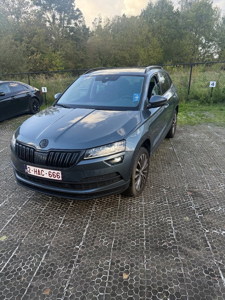 Skoda karoq, Autos, Carnet d'entretien, Autres couleurs, Noir, 5 places