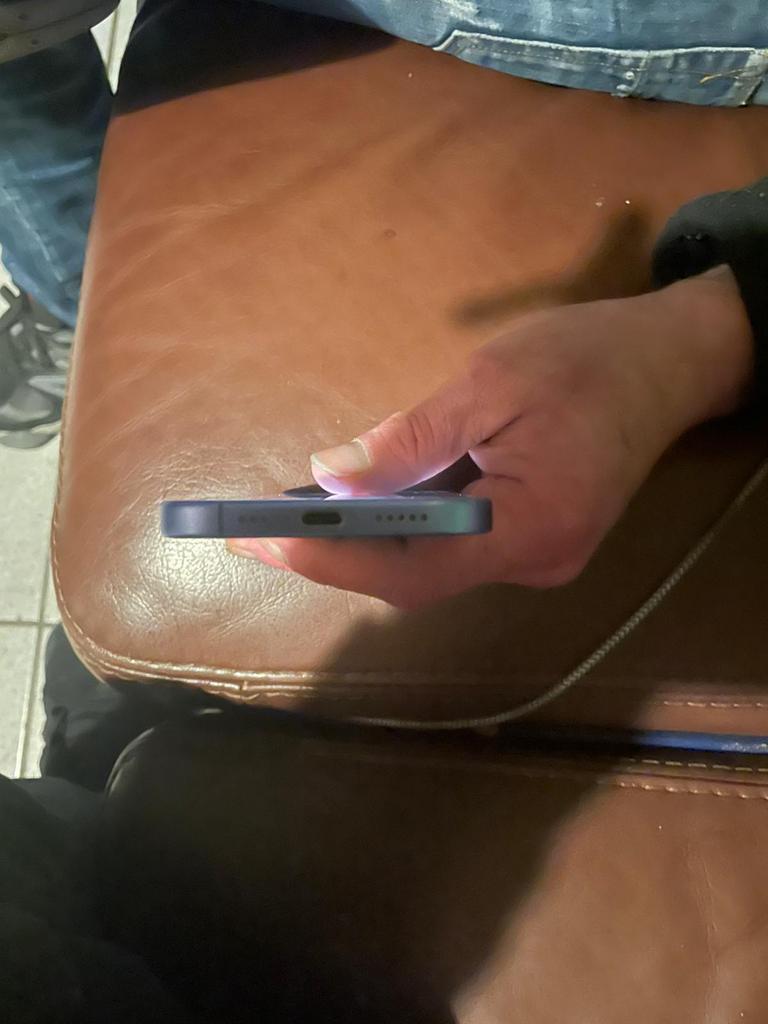 Iphone 16, Telecommunicatie, Mobiele telefoons | Apple iPhone, Ophalen, Blauw, IPhone 16, Met simlock