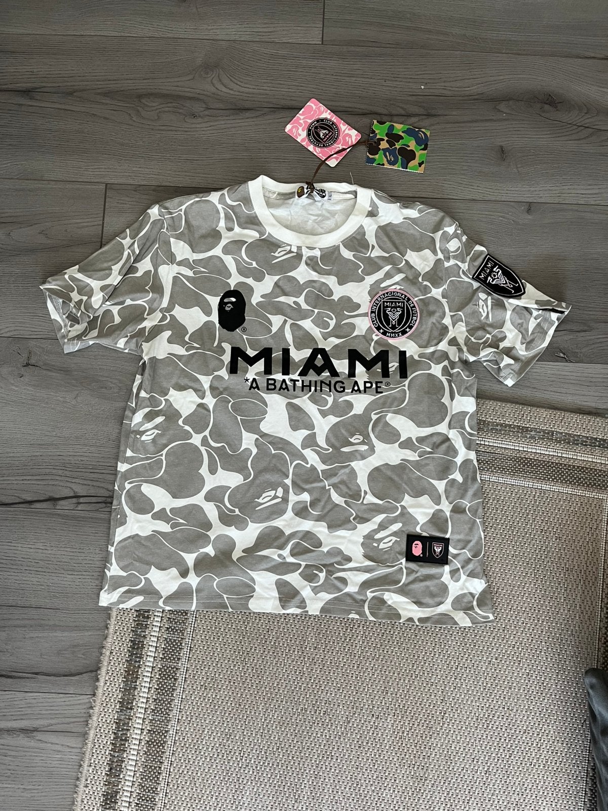 Bape t-shirt S, Vêtements | Hommes, Enlèvement ou Envoi, Neuf, Taille 46 (S) ou plus petite