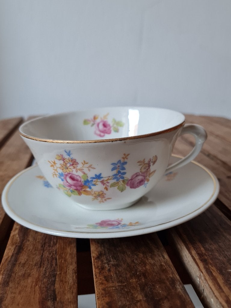 Tasse à café vintage avec soucoupe, Antiquités & Art, Enlèvement ou Envoi