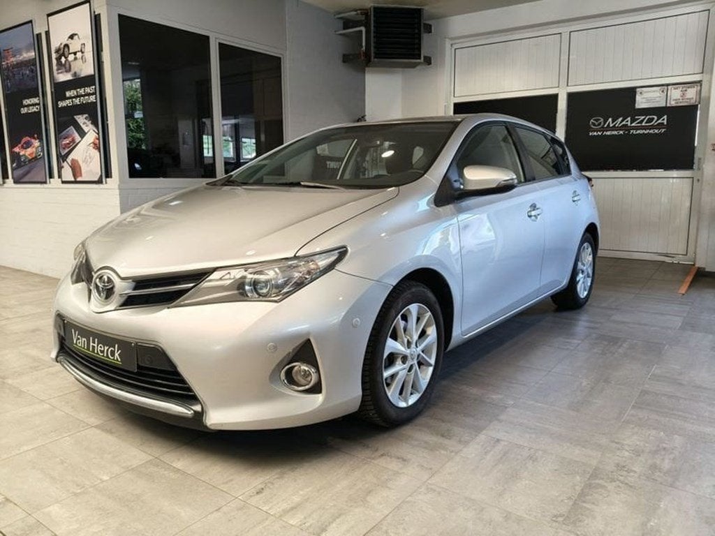 Toyota Auris 1.6i Luxe, Autos, Toyota, Achat, Entreprise, Boîte manuelle, Noir