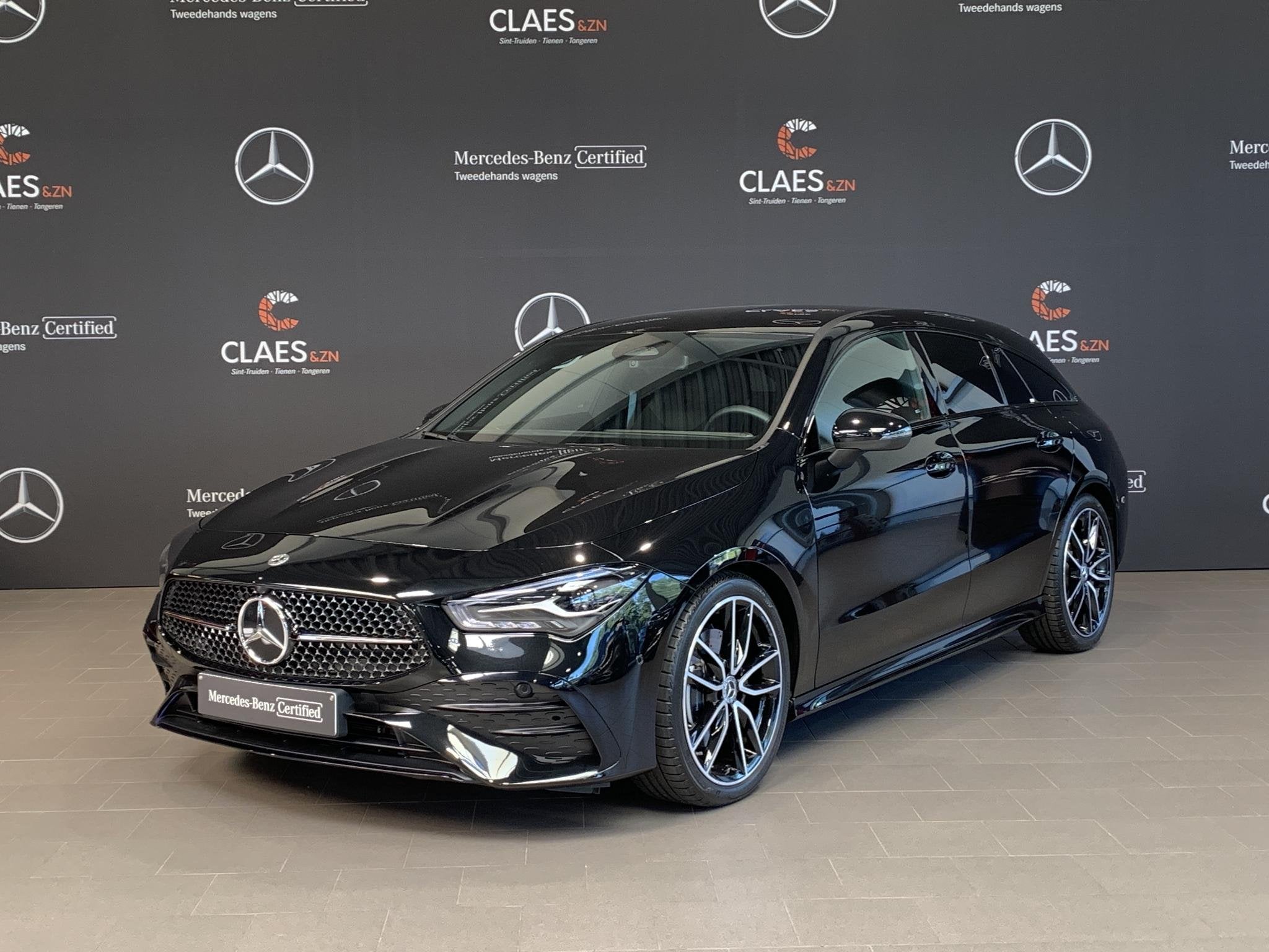 Mercedes-Benz CLA Shooting Brake 200 AMG Line - DOS 8831, Auto's, Stof, Gebruikt, 4 cilinders, Zwart