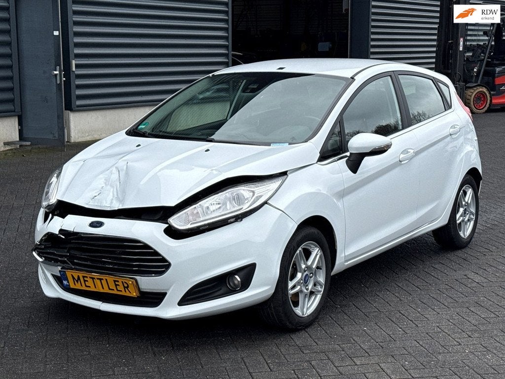 Ford FIESTA 1.0 EcoBoost Titanium, stoelverwarming, airco, Auto's, Voorwielaandrijving, Euro 5, Gebruikt, Wit
