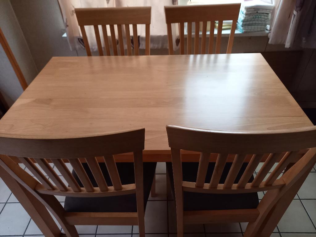Tafel en 4 stoelen, Huis en Inrichting, Tafels | Eettafels, Ophalen, Gebruikt, 100 tot 150 cm, 50 tot 100 cm