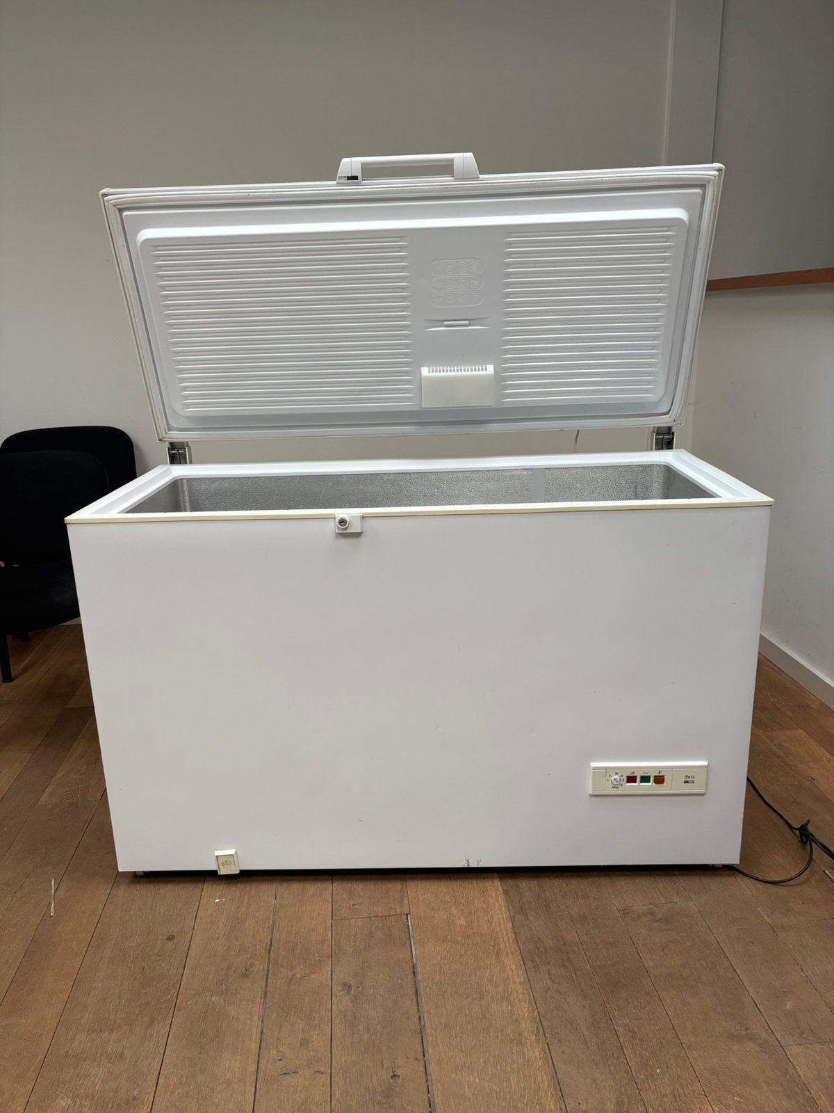 Bauknecht Diepvriezer – Zeer nette staat – Werkt perfect, Elektronische apparatuur, Vriezers en Diepvrieskisten, Ophalen, Zo goed als nieuw