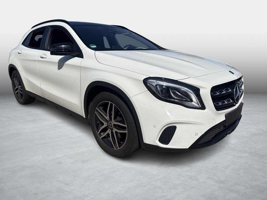 Mercedes-Benz GLA-Klasse 250 Urban line | Panoramisch Dak |, Auto's, Stof, 4 cilinders, Wit, Automatische klimaatregeling