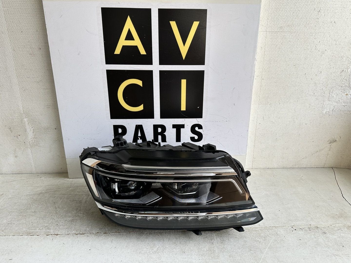 Koplamp VW Tiguan Allspace Voll LED Rechts 5NN941082C ORGINE, Volkswagen, -, Utilisé, -