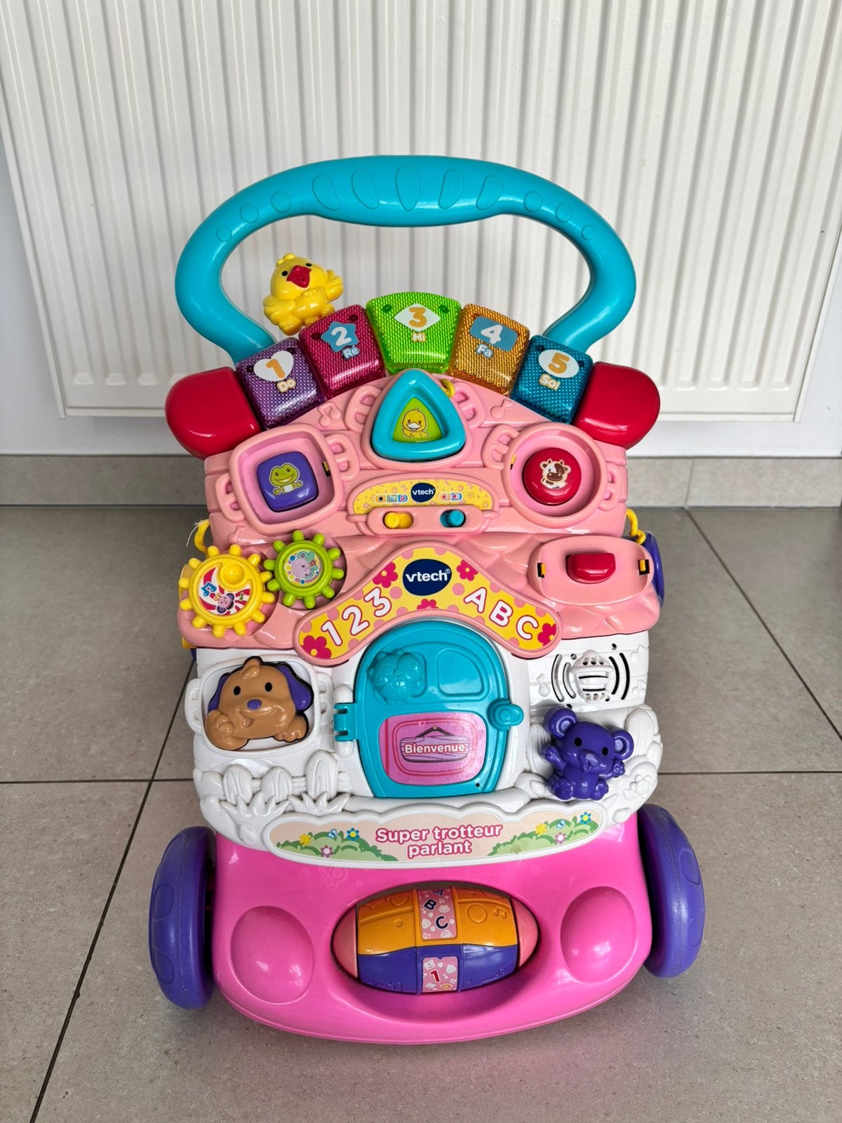 Trotteur Vtech rose, Enfants & Bébés, Enlèvement, Utilisé