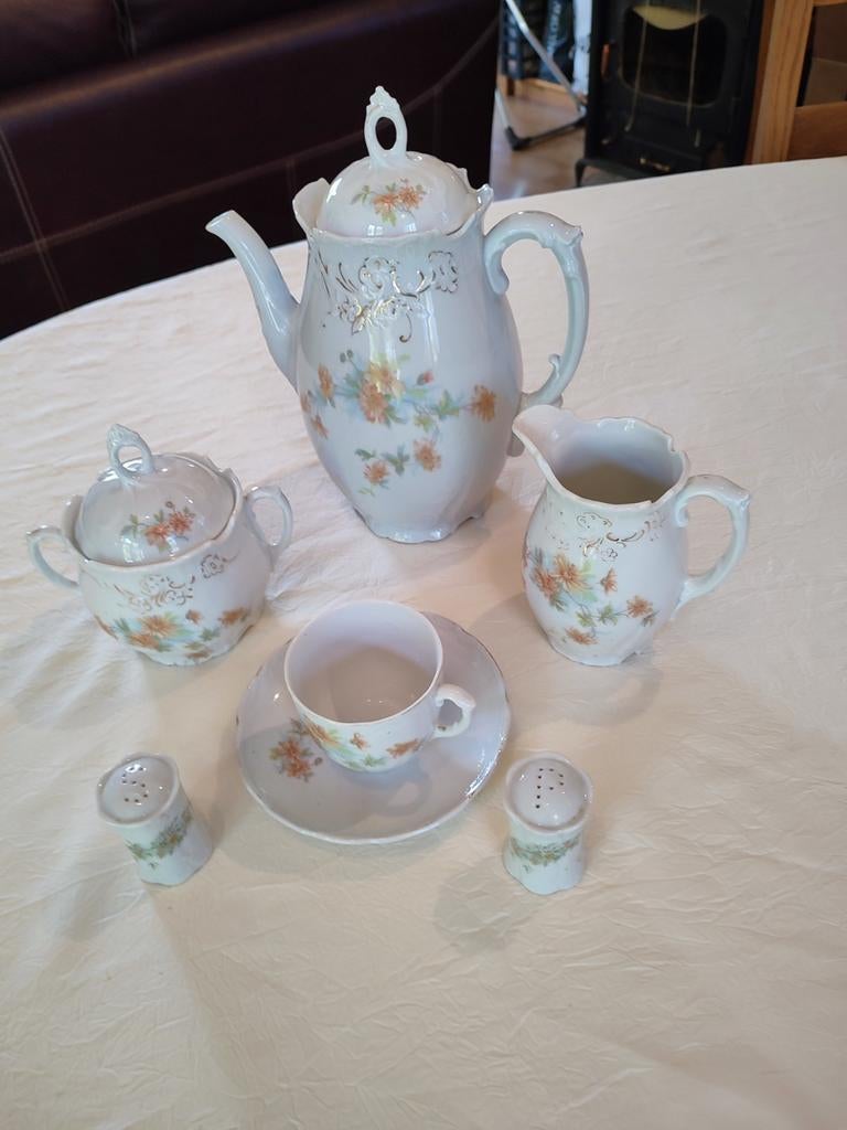 Service à café ancien porcelaine de Limoges, Enlèvement