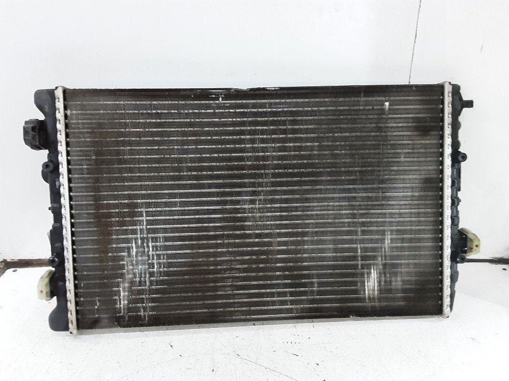 RADIATEUR EAU Volkswagen Polo IV (9N1 / 2/3) (6Q0121253Q), Volkswagen, Mevr. I. Hauben, Utilisé, Rue de l'Espoir 34 34
4030  GRIVEGNÉE, BE