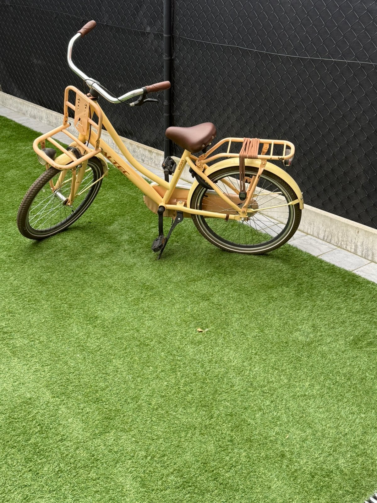 Meisjes fiets, Fietsen en Brommers, Ophalen, Zo goed als nieuw, Terugtraprem