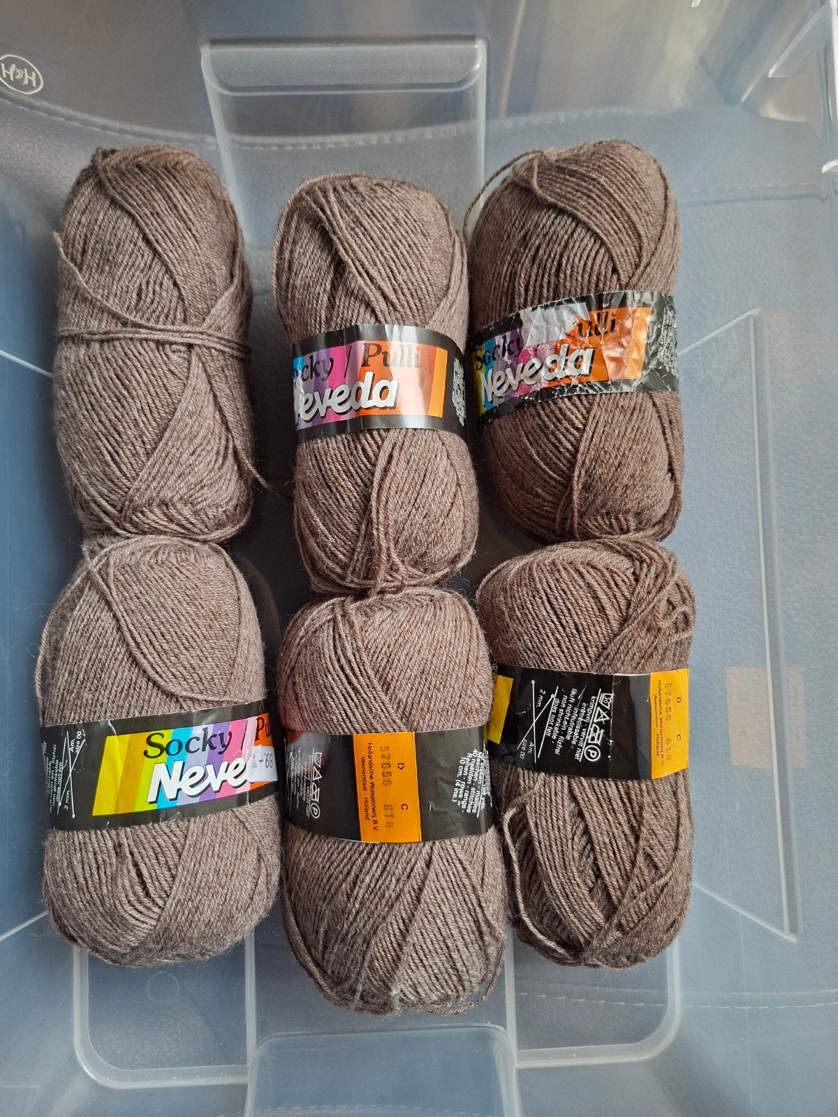 Taupekleurige wol Nevada., Ophalen of Verzenden