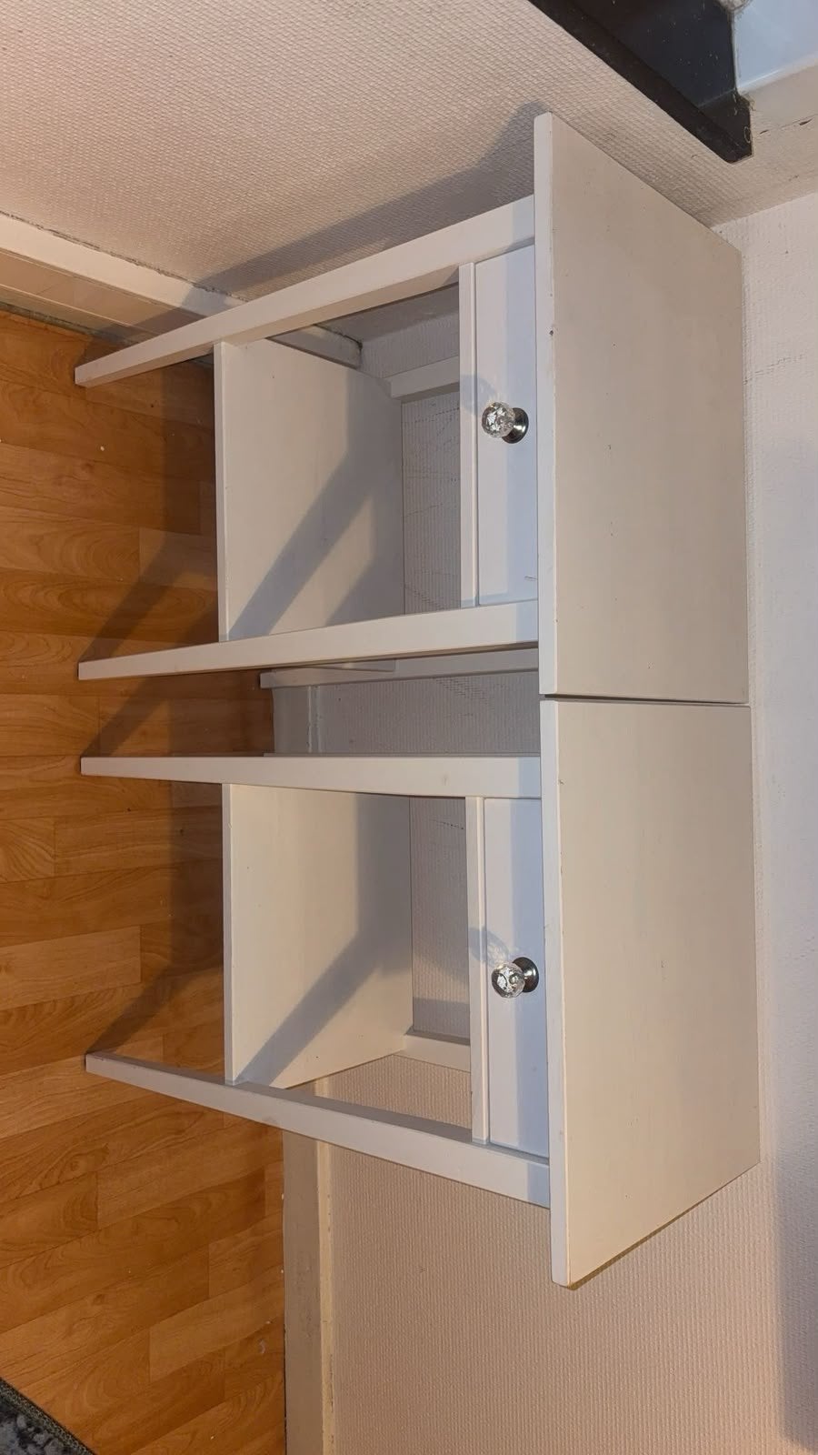 2 Tables de chevets en blanc, Enlèvement, Comme neuf