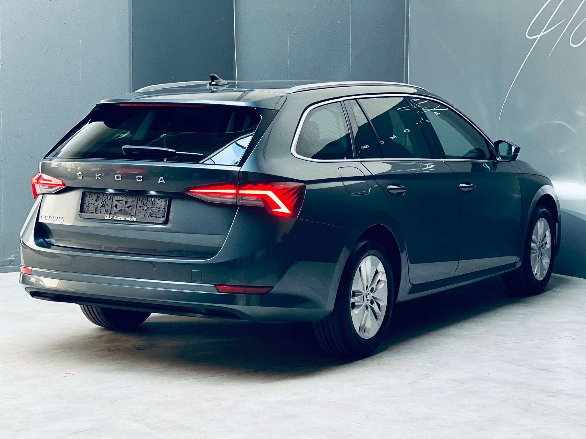 Skoda Octavia 1.0 TSI *LED*CARPLAY*CARNET COMPLET*, Autos, Skoda, Achat, Euro 6, Entreprise, Boîte manuelle