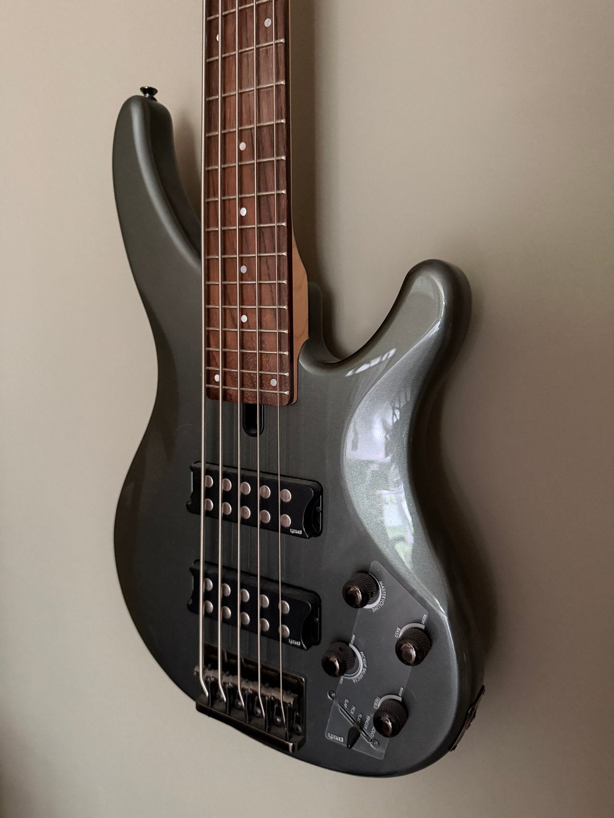 Yamaha TRBX305, Musique & Instruments, Instruments à corde | Guitares | Basses, Enlèvement, Comme neuf