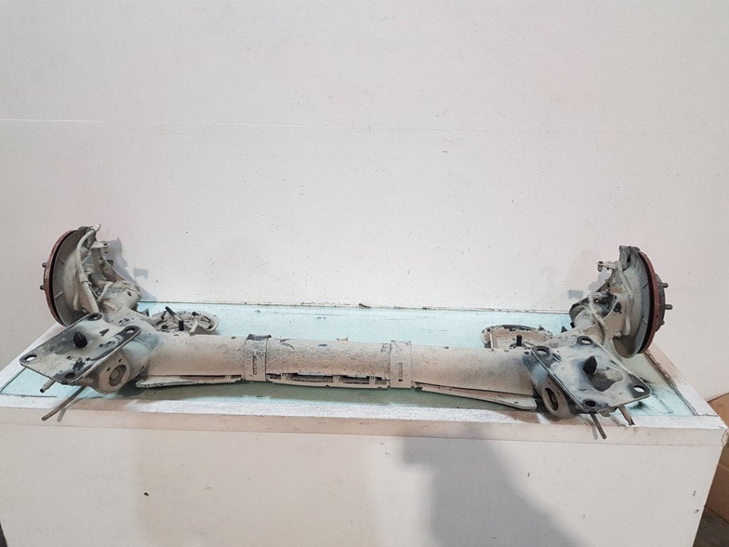 ESSIEU ARRIÈRE FWD Ford Transit Connect (PJ2) (01-2013/-), Autos : Pièces & Accessoires, Freins & Transmission, Ford, Utilisé