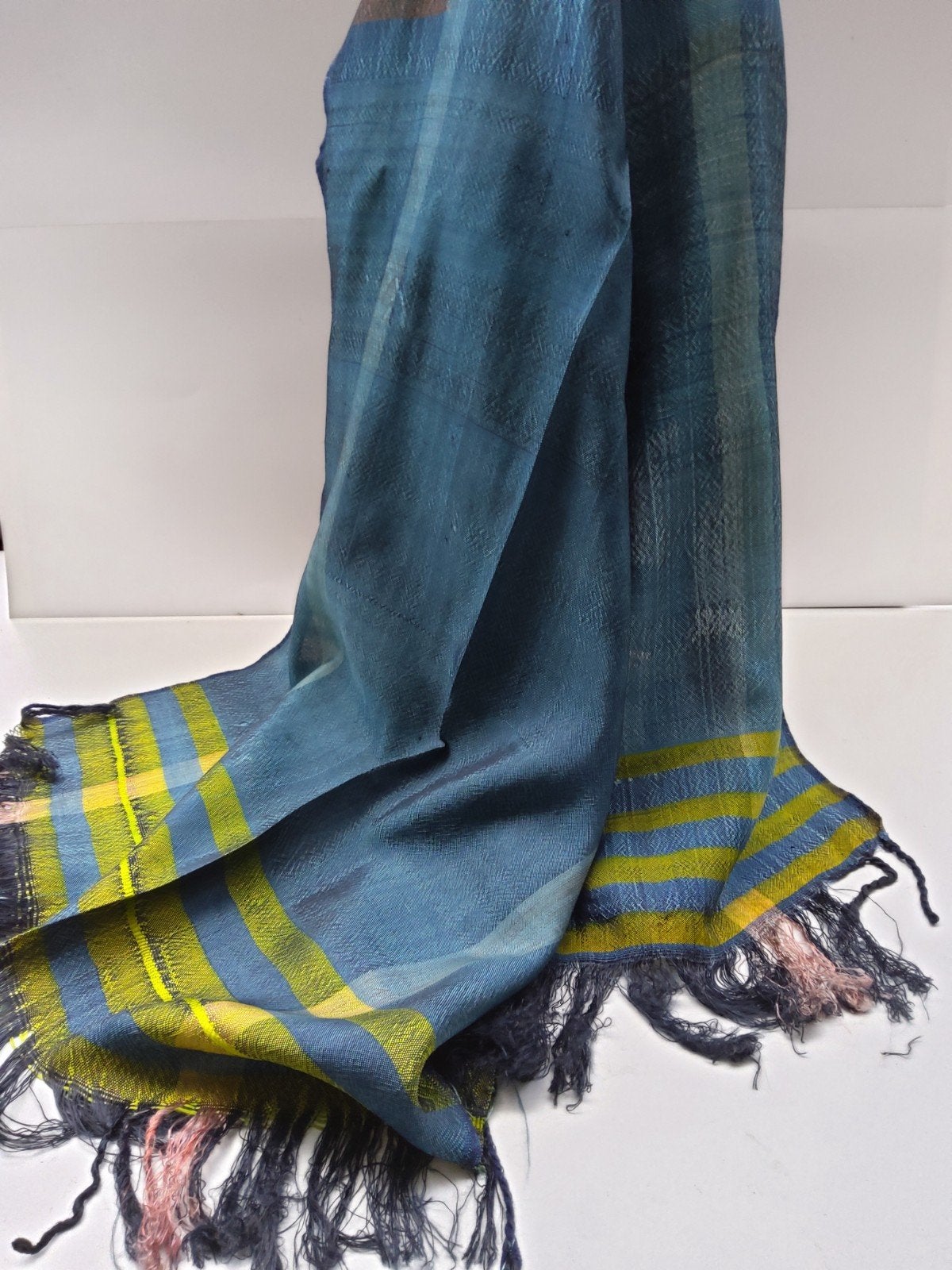 Natuurzijden Stola (250x60 cm). Diepblauw/Olijf, Kleding | Dames, Ophalen of Verzenden, Sjaal