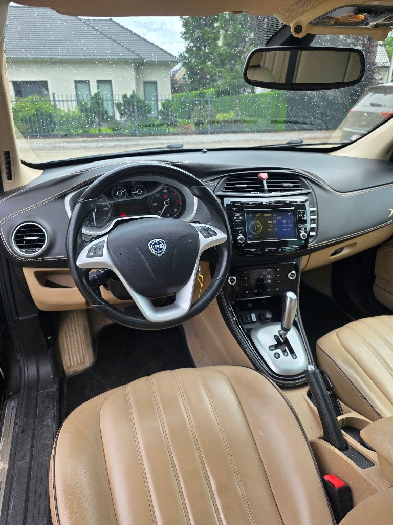 Lancia Delta 1.6Mtj automatique, option complète,, Autos, Cuir, Achat, Beige, Entreprise