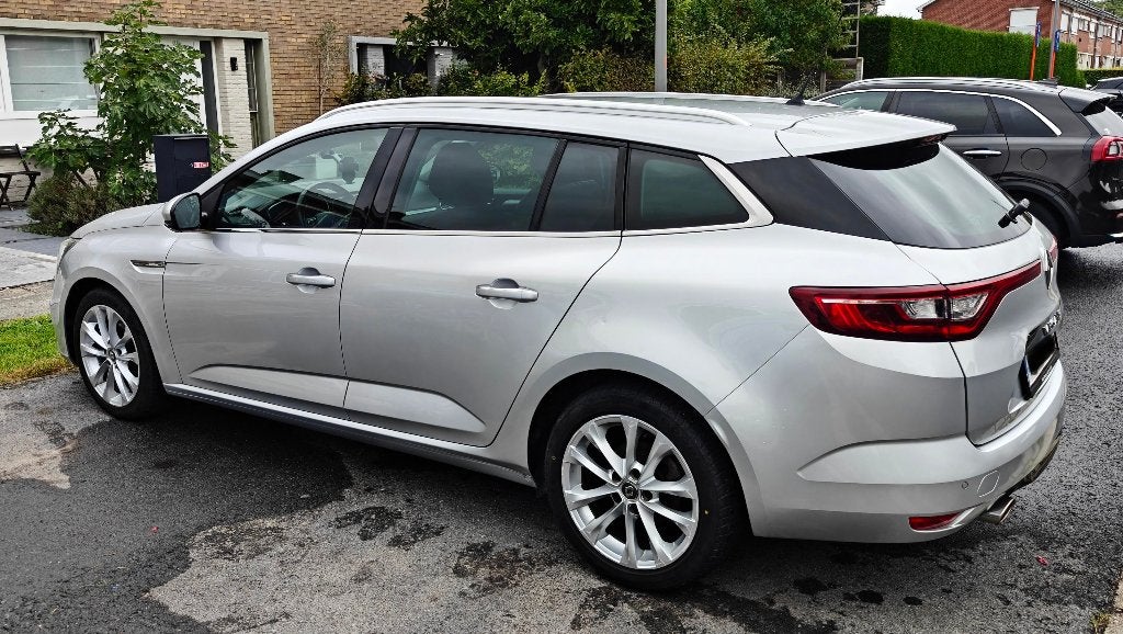 Renault Mégane Grand Tour Intense 1.2 TCE 130, 1197 cm³, Achat, Boîte manuelle, Entretenue par le concessionnaire