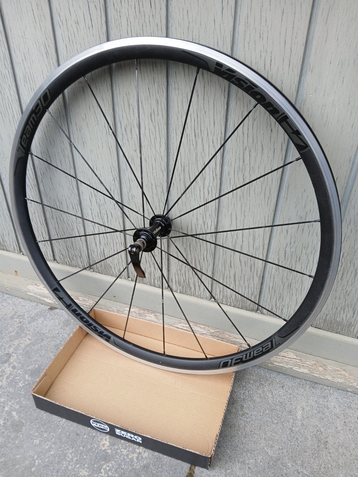 28" Roue avant pour vélo de course Vision Team 30, Frein sur jante, Aluminium, Enlèvement, Utilisé
