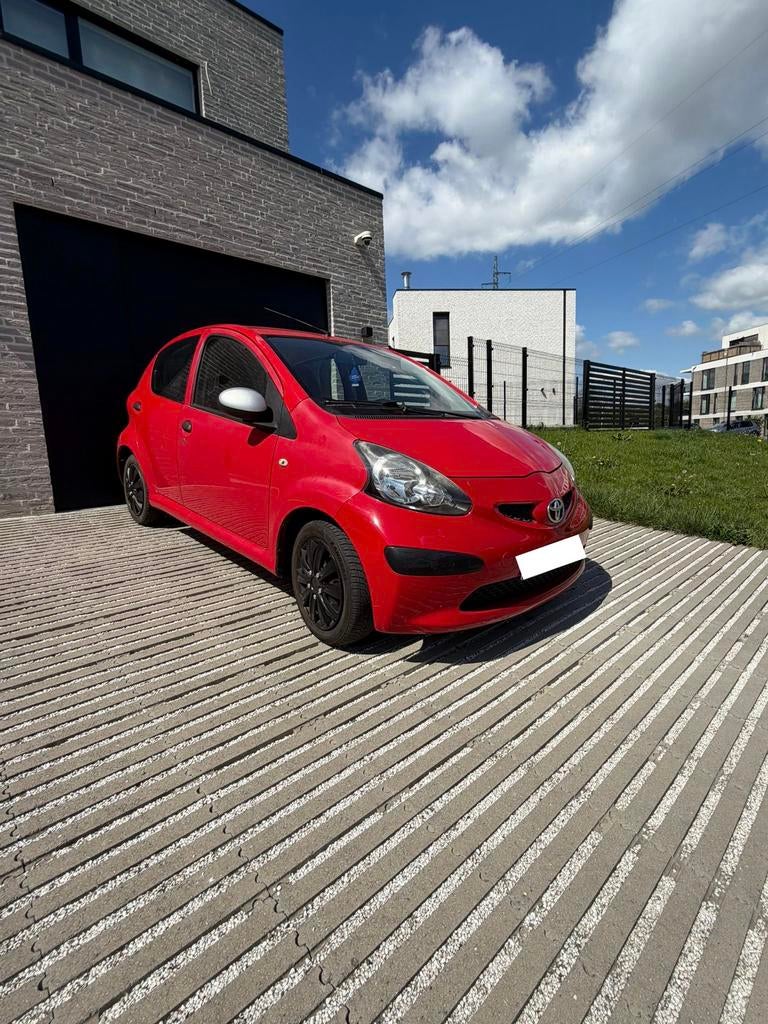 Toyota Aygo met CarPlay klaar om te registreren, Auto's, Toyota, Handgeschakeld, 5 deurs, Particulier, Euro 4