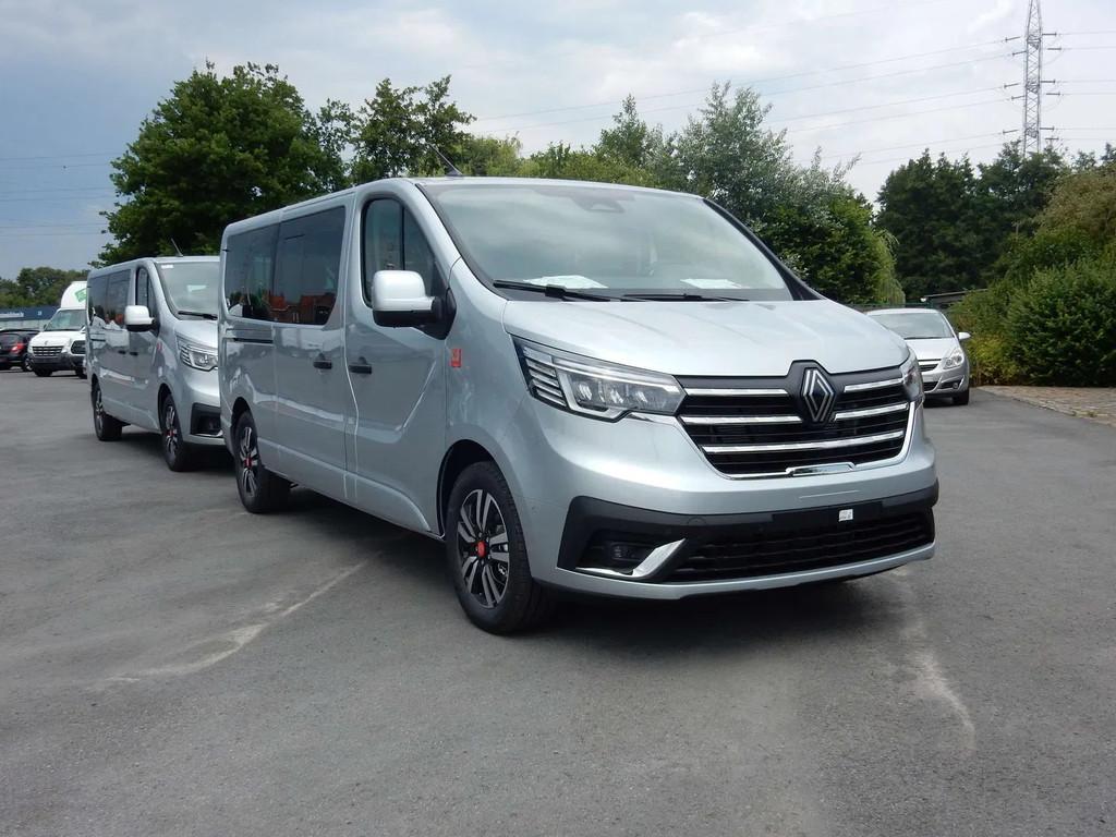 Renault Trafic 2.0dci 150pk L2 MINIBUS 9pl Automaat (35000e+, Auto's, Automaat, 4 deurs, Stof, 4 cilinders