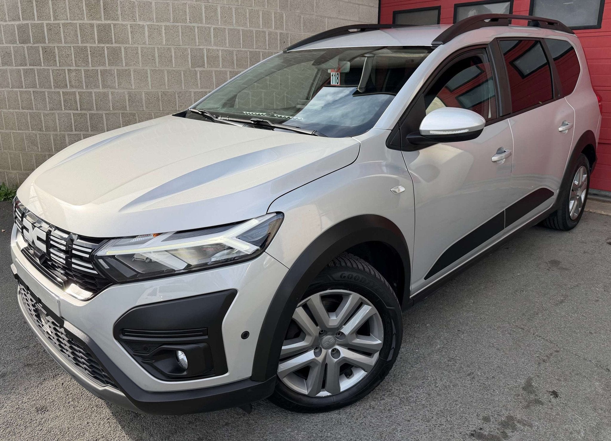 Dacia Jogger 1.0 TCe Essential 7pl. + CAMÉRA + NAVI, Auto's, https://public.car-pass.be/vhr/53654cc7-23a2-488d-be25-b244eb3f4168