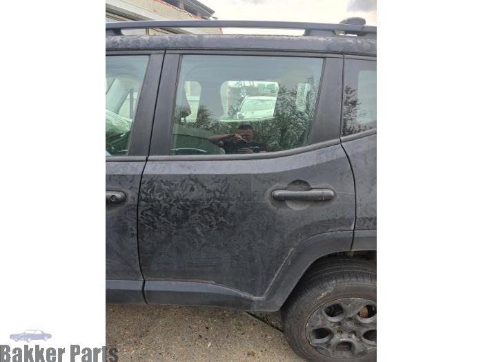 Portière 4portes arrière gauche d'un Jeep Renegade, Jeep, -, -, 3 mois de garantie