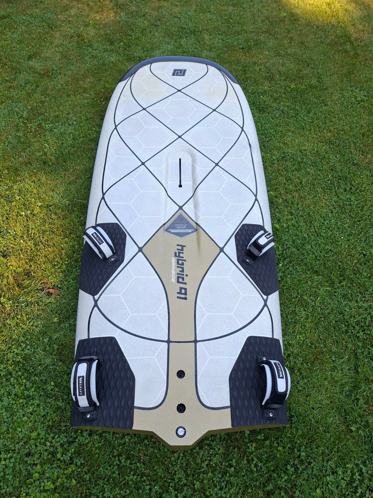 Casque Patrik AI & Fanatic Falcon140, Sports nautiques & Bateaux, Planche à voile, Enlèvement, Fanatic
