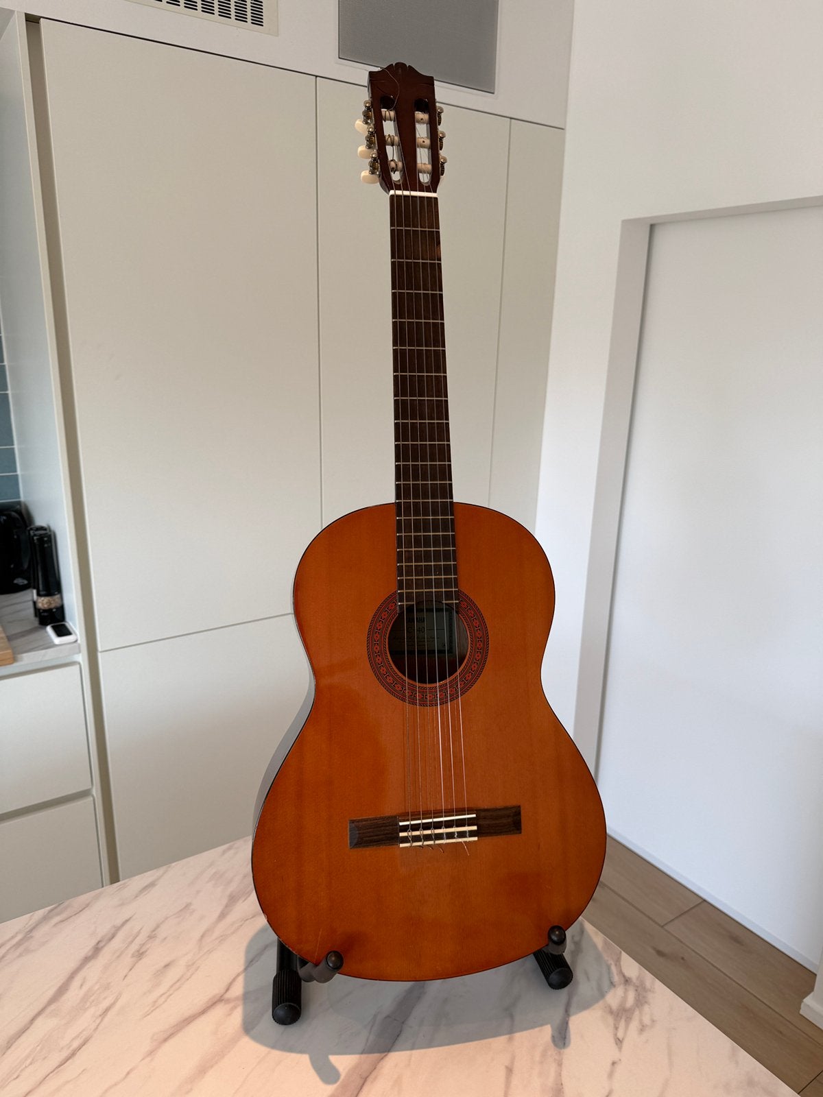 Yamaha C-40 akoestische gitaar, Muziek en Instrumenten, Ophalen, Gebruikt
