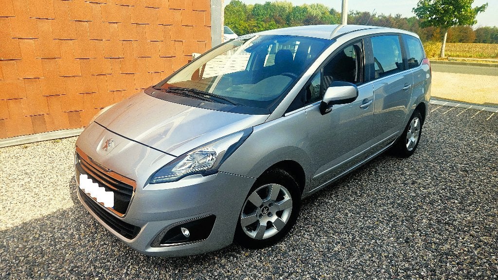 PEUGEOT 5008 1.6 eHDI 120CH ACTIVE 7places, Auto's, Euro 6, 7 zetels, Particulier, Zilver of Grijs