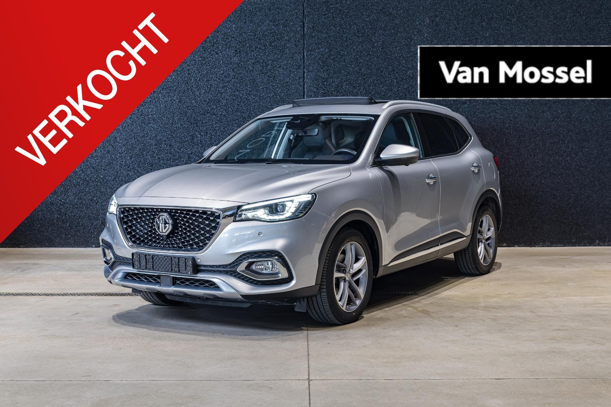 MG EHS 1.5T Luxury NAVI | CAMERA | CARPLAY | PANO DAK | LEDE, Stof, Gebruikt, 4 cilinders, 180 min