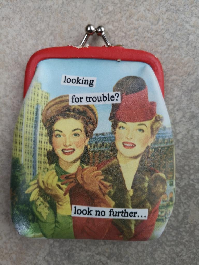 Leuke retro stijl geldbeugel, Bijoux, Sacs & Beauté, Porte-monnaie & Portefeuilles, Rouge, Autres marques, Cuir, Enlèvement ou Envoi