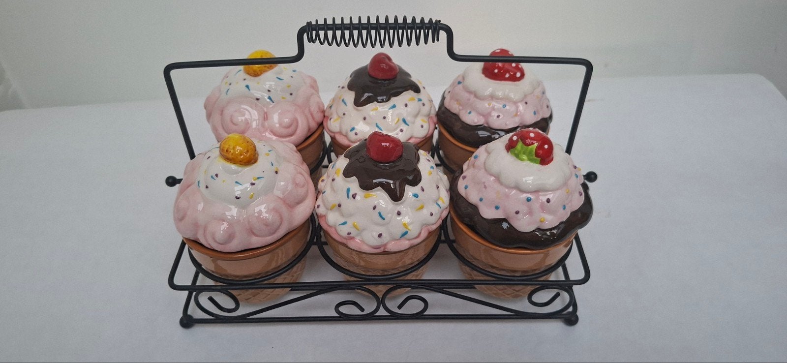 6 pots à cupcakes et à crème glacée en céramique avec couver, Neuf, Enlèvement ou Envoi, Autres marques, Multicolore