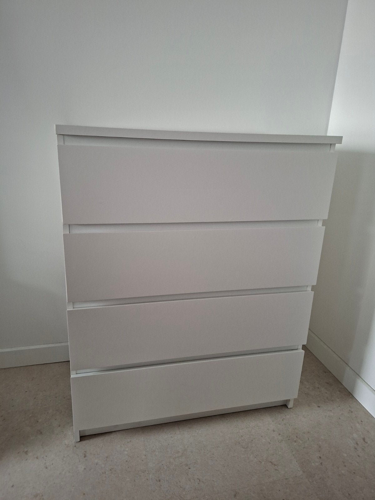 IKEA MALM ladekast wit 4 lades – nette staat, Enlèvement