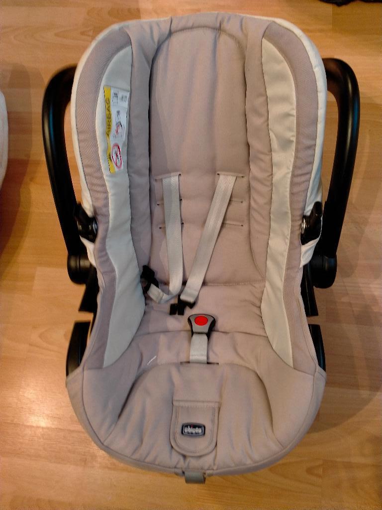 MAXI COSY   Chicco, Enfants & Bébés, Ceinture de sécurité, Utilisé, 0 à 10 kg, Enlèvement