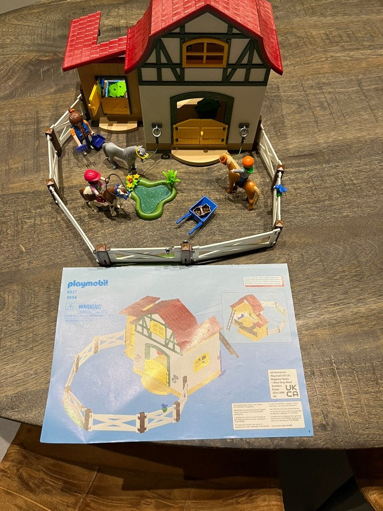 Playmobil 6927 & 5824, 1 helm ontbreekt, Ophalen of Verzenden, Zo goed als nieuw, Complete set