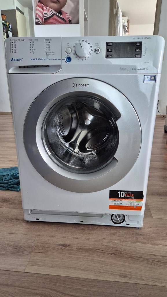 Machine de 8kg et 1600 tour marque Indesit, Electroménager, Lave-linge, 6 à 8 kg, Comme neuf, 1200 à 1600 tours, Programme court