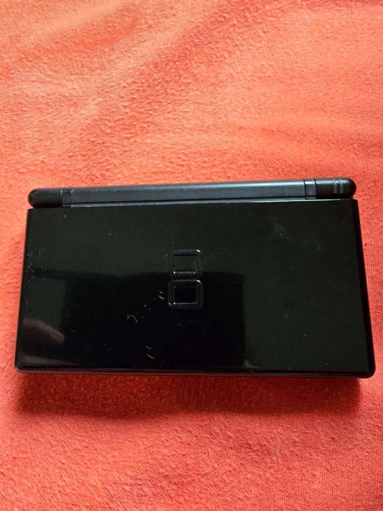 Nintendo ds lite, Games en Spelcomputers, Spelcomputers | Nintendo DS, Ophalen, DS Lite