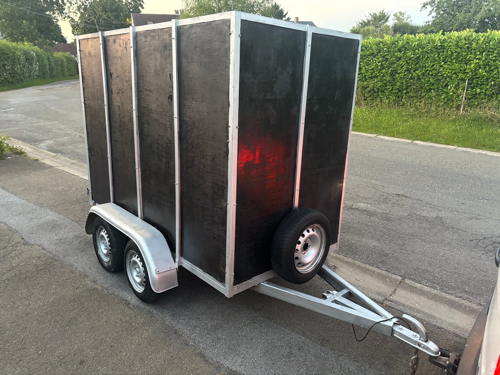 Remorque fermee fourgon double essieux Aanhangwagen gesloten, Enlèvement, Utilisé