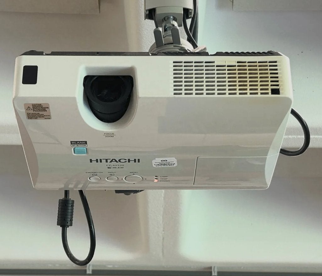 Beamer Hitachi - CPX2520, Enlèvement ou Envoi, Hitachi, Autres résolutions, LCD