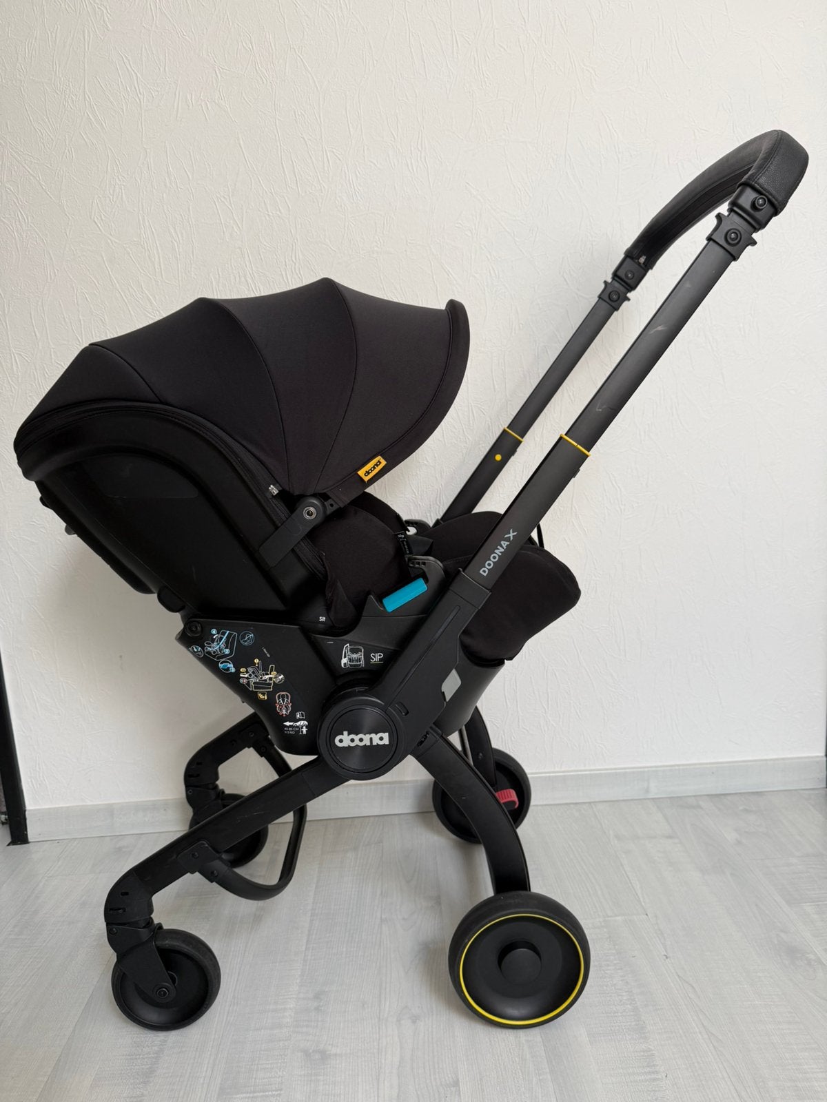 Doona X €580, Enfants & Bébés, Enlèvement, Comme neuf, Protection de pluie