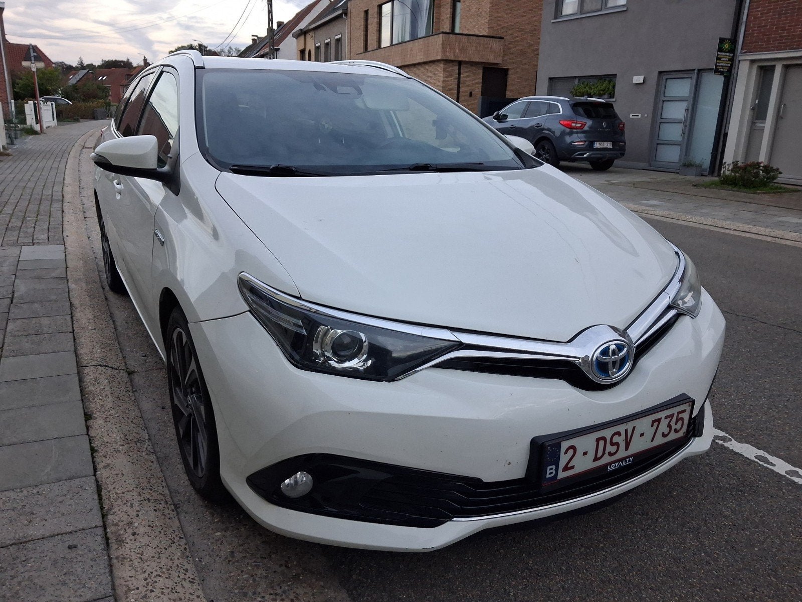 Toyota Auris Sports Touring  hybrid, Auto's, Automaat, Stof, Electronic Stability Program (ESP), Wit
