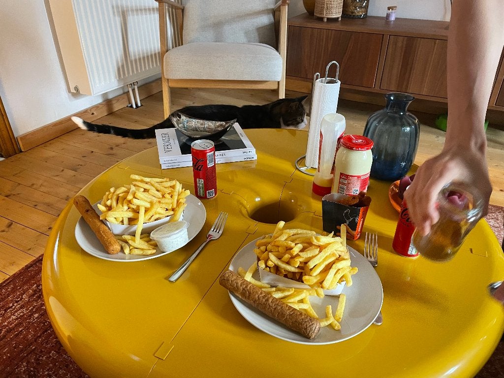Retro tafel oker geel, Ophalen, Kunststof, 50 tot 100 cm, Retro / 60's / 80's