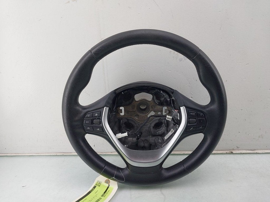 STUUR BMW 3 serie Touring (F31) (01-2012/06-2019), Gebruikt, BMW, Petuelring 130
80809  München, DE, Bayerische Motoren Werke AG