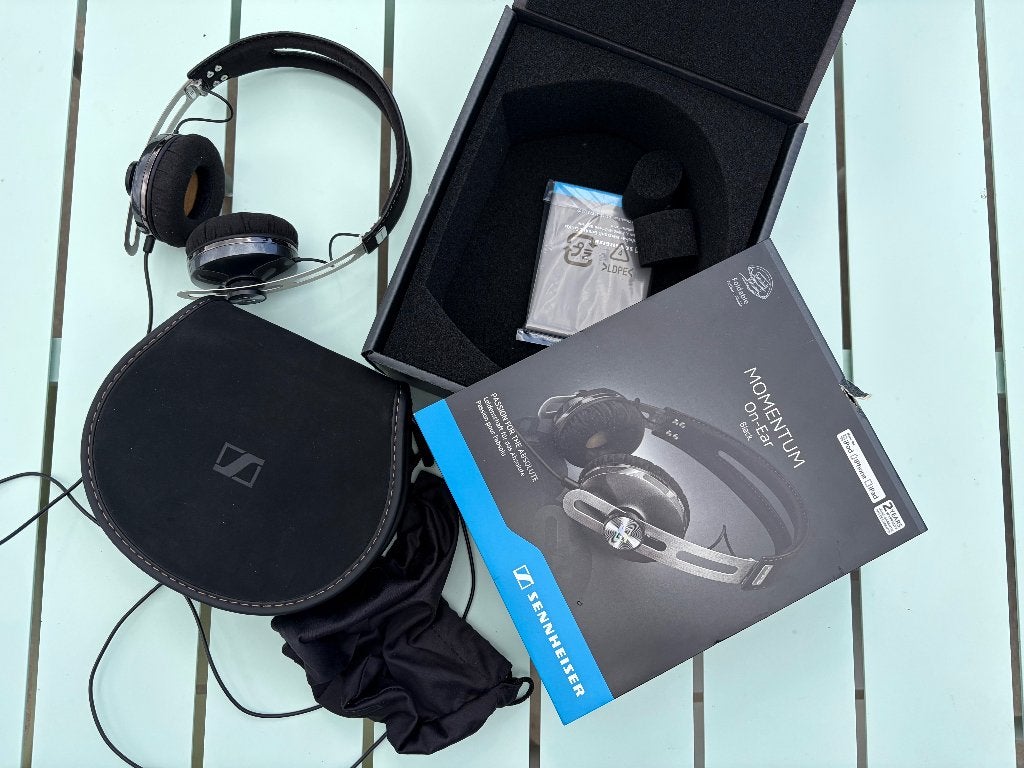 Casque Sennheiser Momentum On-Ear Noir – Excellent état, TV, Hi-fi & Vidéo, Casques audio, Enlèvement, Comme neuf, Supra-aural
